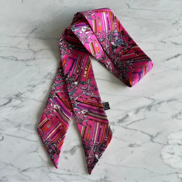 Vibrant Pink Patterned Scarf - Picture 2 of 6